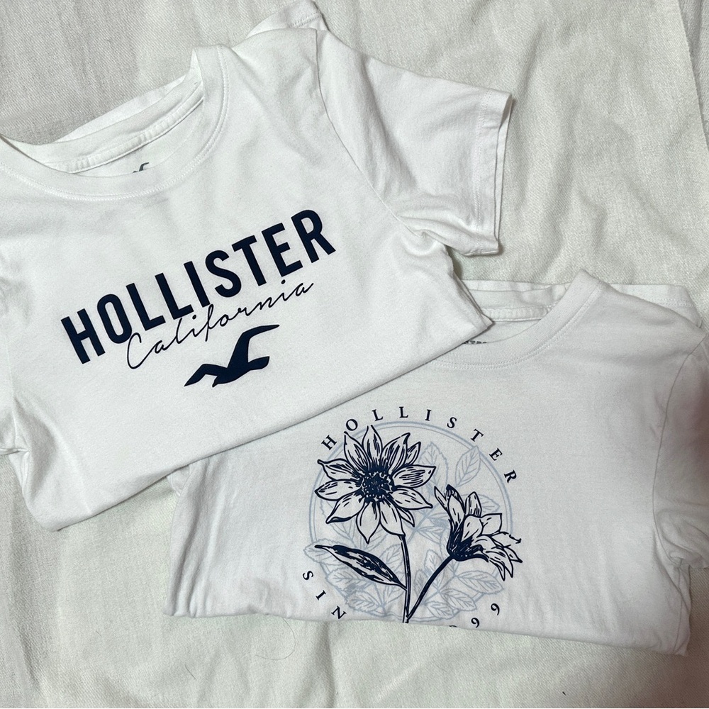 Hollister Women’s White Graphic T-Shirts
